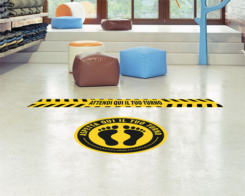 Adesivi calpestabili per pavimenti